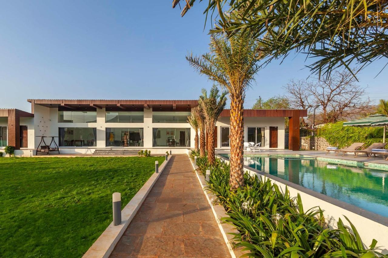 Natures Odyssey By Stayvista - Amidst Lush Greenery With Outdoor Pool And Indoor Activities Chinchavli Dış mekan fotoğraf